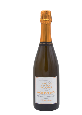 Bottle of Vouvray with aromas of white fruits