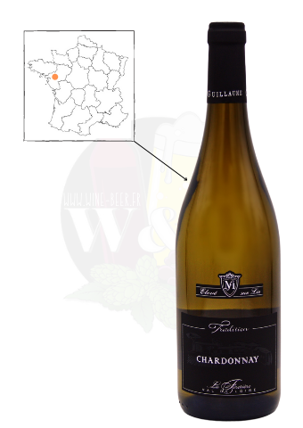 Bouteille d'IGP Val de Loire - Chardonnay Tradition. C'est un vin blanc se positionnant entre sec et demi-sec, facile à boire sur des notes de melon et fruits blancs.